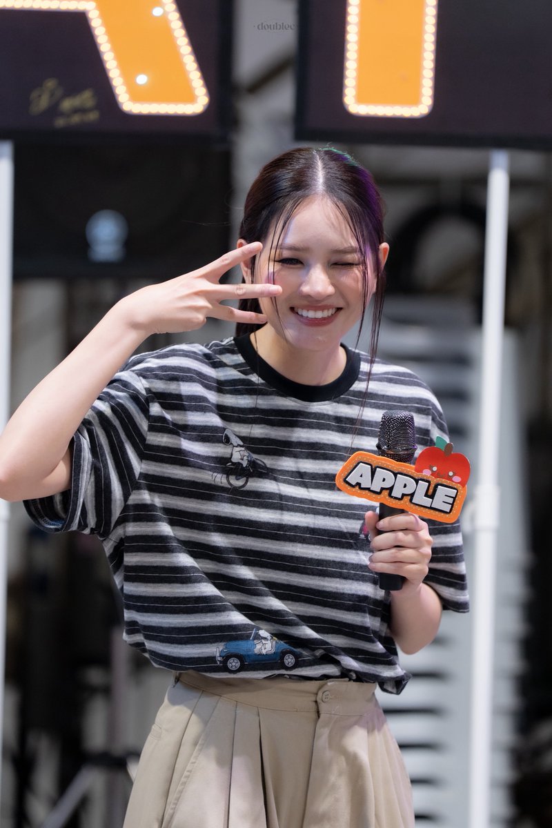 ccdouble_'s tweet photo. พี่ไม่ได้ติดแอค แต่แอคมันมาติดพี่ 😎

APPLEMIM AT FORUM AND AWARDS
#BangkokPride2026xAppleMim 
 #Applelapisara https://t.co/bhgQO73JDs