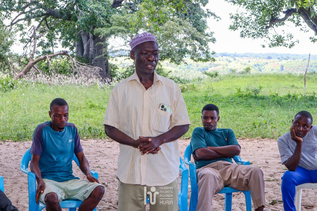 Huria_KE's tweet photo. A community in Kwale called us; 4,000 people had run out of doors to knock. Mbuguni Phase 2, Mtengwa village.  What they told us: "We were allocated land. The allocation was compromised. We won in court. The order was ignored. Now we are being threatened to sell and leave." https://t.co/2pqWeCZoyw
