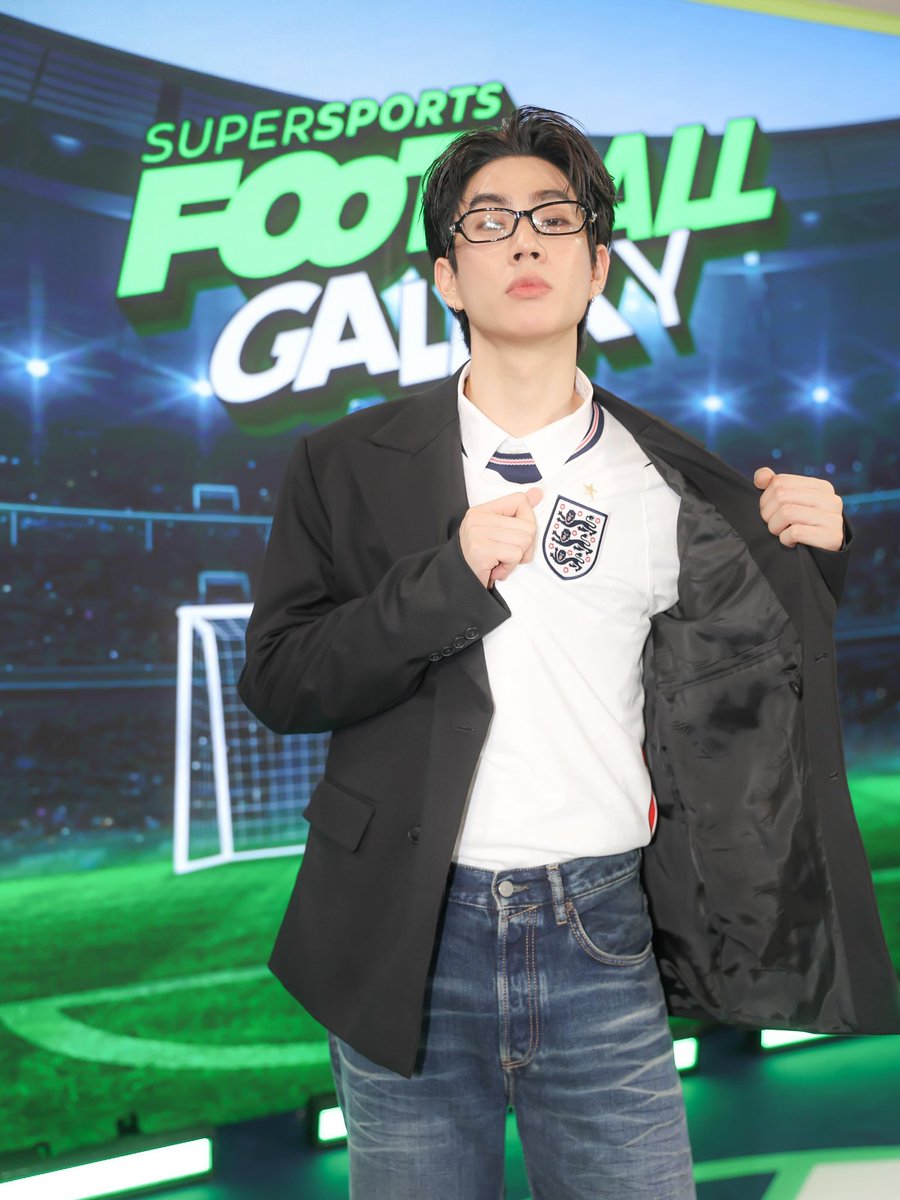 offgun_family's tweet photo. OFF X SUPERSPORTS
#ผู้สนับสนุนหลักของโลกฟุตบอล
#Supersports #TheOneForFootball #SupersportsFootballGalaxy #FootballGalaxy
#ออฟจุมพล #OffJumpol https://t.co/awTkAtYzBf
