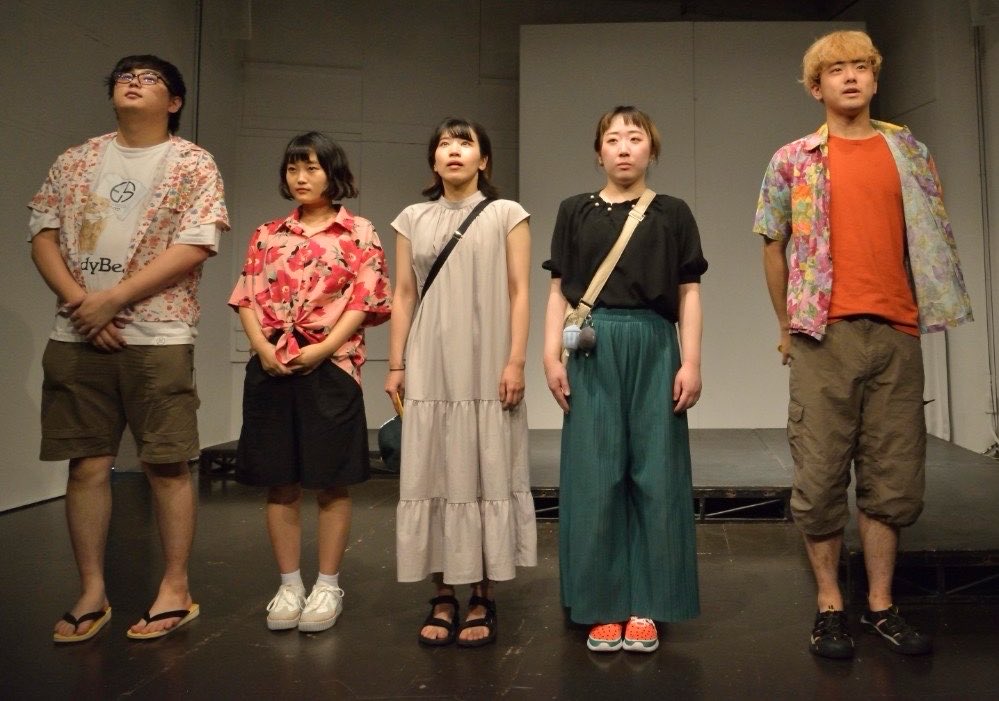 sumi_unicycle's tweet photo. 我ら🥱あくびがうつる🥱の、
最新公演が7月に上演だー！！！

3年前の旗揚公演『The narrow road』を、
同じ7月に上演✊✨

さらに、素敵ゲストのお力を借り、
パワーアップした原点作品へ☺️

3年前の写真と現在の写真📸
細かったり。丸かったり。尖ってたり。
五者五様、色々で可愛いね！ https://t.co/UsfvfpujT7