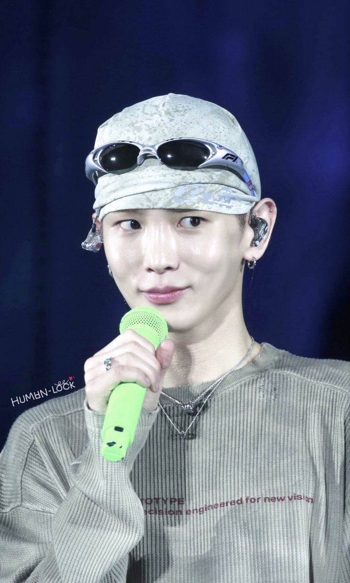 shineeworld1218's tweet photo. #SHINee 
#shinee_18th_debut_anniversary 

キー君かわいい♡ https://t.co/FuzyBa6jrr