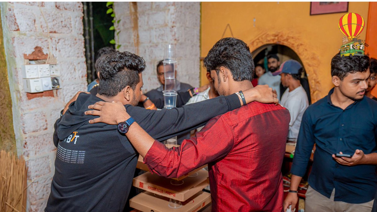 CeylonCash's tweet photo. Wrapping up our Galle appreciation with a huge thank you to @Dashpay💙🍕

We are incredibly grateful for your contribution. Galle Party was a huge success, bringing the community together and connecting even more people with the local crypto ecosystem.

#PizzaDAO #Dash #BitcoinPizzaDay #Gal