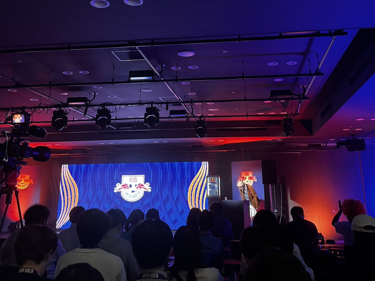 seibi_corp's tweet photo. 先日の新ユニフォーム発表会

会場内はRBらしい格好良い雰囲気！
会場を出るとオレンジカラーのオシャレな軽食でおもてなし。

来シーズンへの期待が膨らみます！！

#ardija
#RB大宮アルディージャ https://t.co/XxL51oLmAm