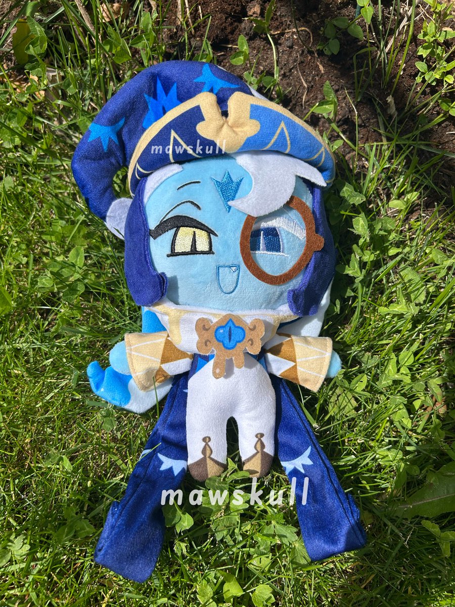 sofi 🐟 SHOP OPEN! tweet media