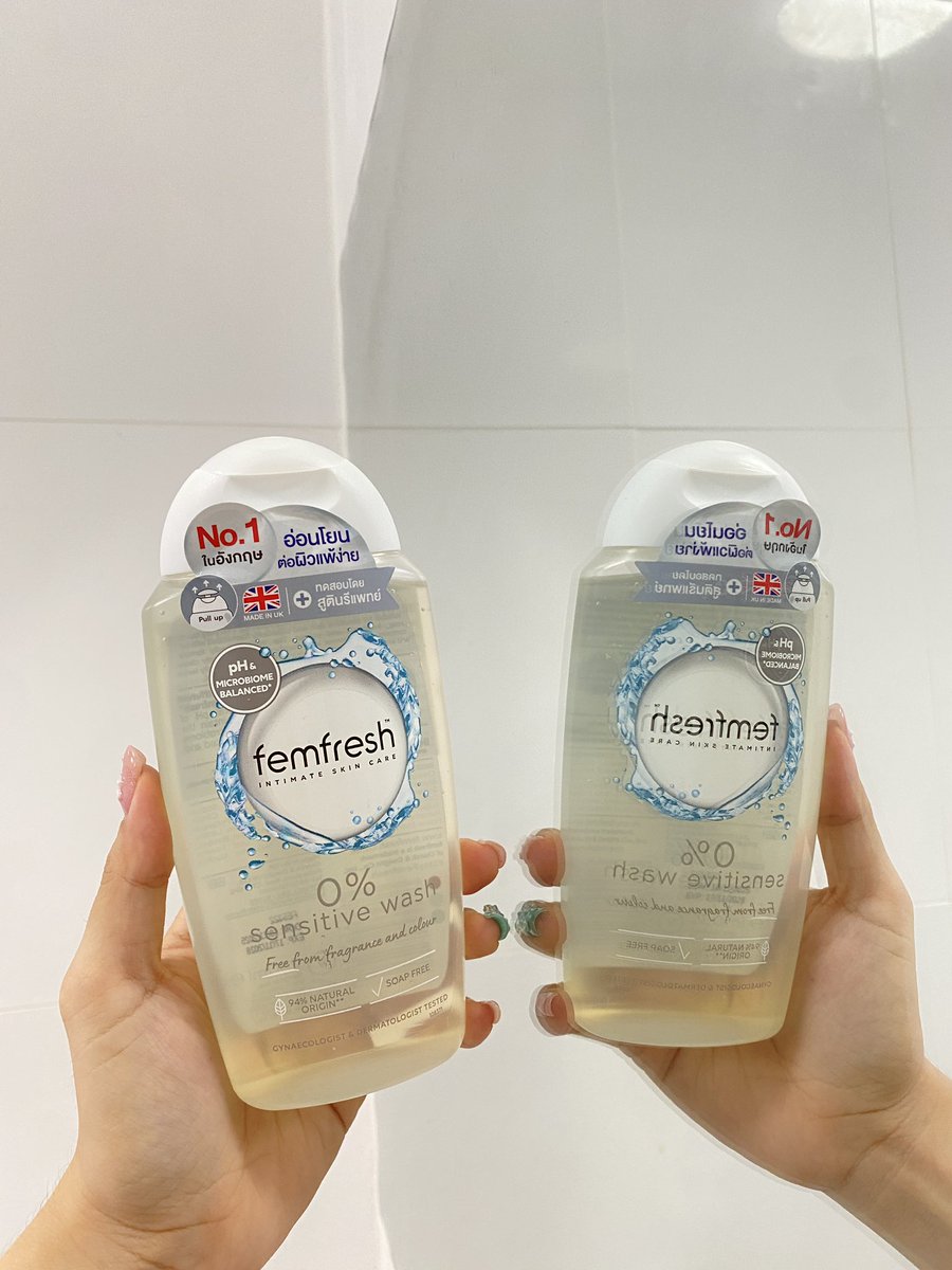 joilshop's tweet photo. ช่วงนี้ผิวแพ้ง่าย เลยลองใช้ Femfresh 0% Sensitive Wash 🫧
สูตรนี้ไม่มีน้ำหอม ไม่มีสี ใช้แล้วสบายผิวดีมาก ไม่แห้งตึงเลย

ชอบตรงที่เป็น Soap-free แล้วก็ pH-balanced ด้วย คนผิวบอบบางน่าจะชอบ 🥹

#ใช้ดีบอกต่อ #รีวิวบิวตี้ #ใช้จริงรีวิวจริง https://t.co/WjgFro9BZv