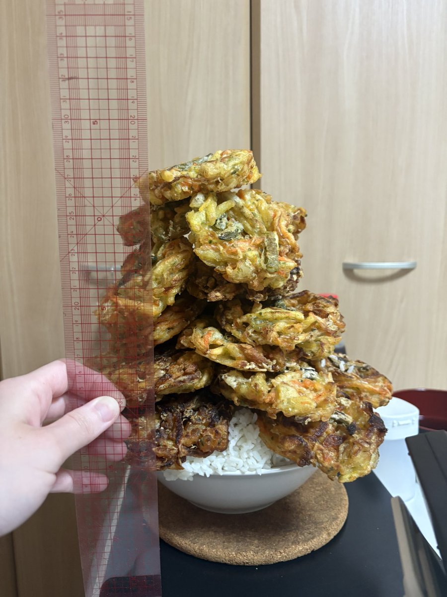asari_1426's tweet photo. デカ盛りハンターに出演します！

再現してみましたが、器的に3.5kg級のしか作れませんでした......

実況配信します
コメントに感想残していってね📣

ふわっち→https://t.co/gQdMsRvMgd
TVer→ https://t.co/r32Q4GIUkF
#デカ盛りハンター　#テレ東　#ふわっち https://t.co/r9VHpnHY0k