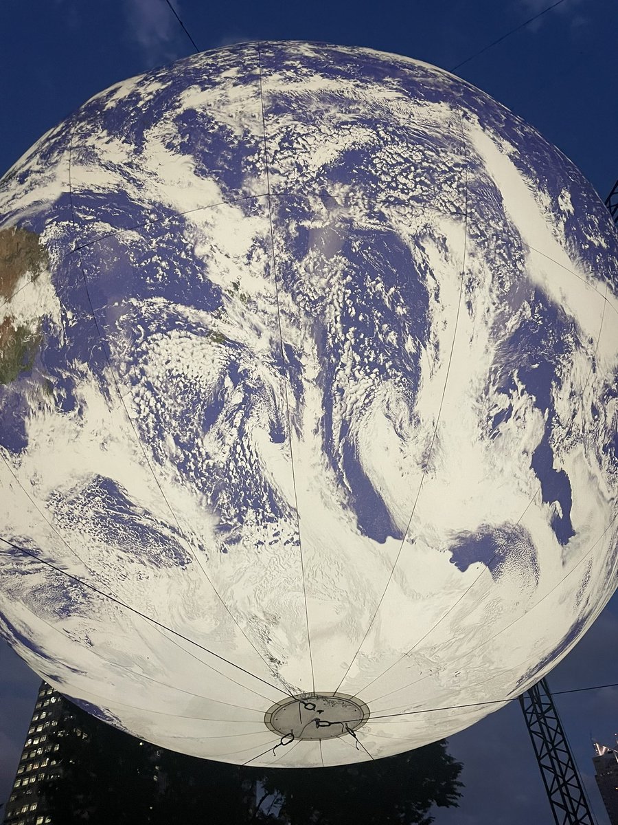tatty0109's tweet photo. 地球🌏
先週の今頃は、ルーマニアの職人のおやこと仕込みしてたなぁ https://t.co/6fqM7w70PV