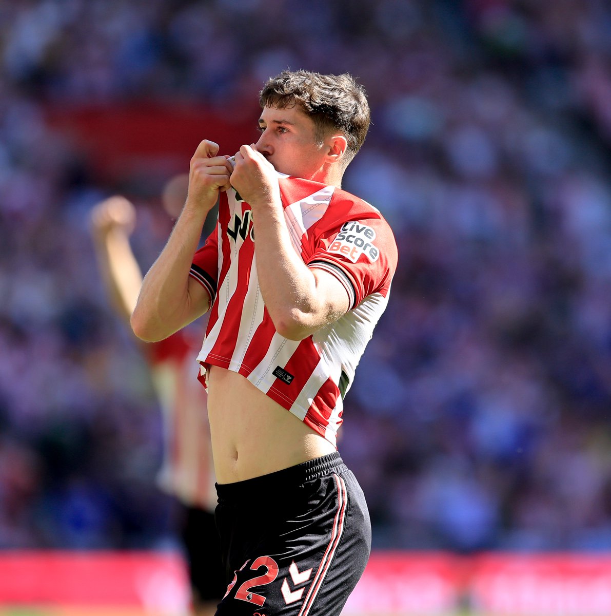 SunderlandAFC's tweet photo. Trai Hume, the only #SAFC player to feature in all 38 Premier League fixtures this season 👊👏 https://t.co/jb4LmmDMrs