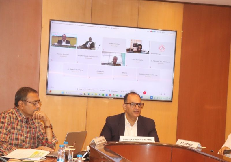 DakshinNews's tweet photo. 𝗢𝗽𝗲𝗻𝗶𝗻𝗴 𝗦𝗲𝘀𝘀𝗶𝗼𝗻 | 𝗛𝗮𝗿𝗻𝗲𝘀𝘀𝗶𝗻𝗴 𝗗𝗶𝗴𝗶𝘁𝗮𝗹 𝗧𝗲𝗰𝗵𝗻𝗼𝗹𝗼𝗴𝘆 𝗳𝗼𝗿 𝗖𝗹𝗶𝗺𝗮𝘁𝗲 𝗥𝗲𝘀𝗶𝗹𝗶𝗲𝗻𝘁 𝗮𝗻𝗱 𝗦𝘂𝘀𝘁𝗮𝗶𝗻𝗮𝗯𝗹𝗲 𝗔𝗴𝗿𝗶𝗰𝘂𝗹𝘁𝘂𝗿𝗲 𝗶𝗻 𝗚𝗹𝗼𝗯𝗮𝗹 𝗦𝗼𝘂𝘁𝗵

The Opening Session of the international workshop jointly organized by DAKSHIN - Global South Centre of Excellence at @RIS_NewDelhi and Centre For Development and Enterprises Great Lakes (CDE) @ForEnterprises, Burundi, highlighted the growing importance of digital innovation and South-South cooperation in transforming agriculture.

In the welcome remarks, Prof Sachin Kumar Sharma @SKSharma_World, Director General, RIS, highlighted the common challenges faced by countries across the Global South, including food insecurity, climate vulnerability, and low productivity. He emphasized that technologies such as AI, GIS, remote sensing, DPI, and mobile platforms can play a transformative role in building sustainable and climate-resilient agricultural systems, while stressing the importance of collaboration and knowledge-sharing among developing countries.

Mr Aimable Manirakiza, CEO, CDE, Burundi, underlined the importance of partnership, trust, and shared responsibility among Global South countries. He noted that digital technologies can help farmers improve productivity, reduce losses, and adapt to climate challenges, while ensuring that innovation remains inclusive and accessible for rural communities.

Setting the context, Dr Rajan Sudesh Ratna @RajanRatna, Coordinator, DAKSHIN, highlighted that digital technologies can significantly contribute towards climate-resilient and sustainable agriculture. He noted that the workshop aims to facilitate the sharing of experiences from India, Burundi, and several other countries, while strengthening international cooperation and knowledge exchange.

Delivering the keynote address, Dr Rebbie Harawa @HarawaRebbie, Director Africa & Kenya Country Representative, @ICRISAT, highlighted the urgent agricultural challenges faced by the Global South, while emphasizing that countries across Africa and Asia are also emerging as important sources of innovation and resilience. She showcased digital agriculture initiatives including AI-based advisory tools, pest and disease detection applications, soil mapping technologies, and capacity-building programmes supporting smallholder farmers.

Mr Damien Macumi, Permanent Secretary of the National Land Commission (Deputy Ministry), Ministry of Environment, Agriculture, and Livestock, Government of Burundi, highlighted Burundi’s commitment to agricultural transformation under its “Vision Burundi 2040–2060.” He stressed the importance of digital technologies, strategic partnerships, and capacity-building in strengthening productivity, climate resilience, and inclusive agricultural transformation.

#DigitalAgriculture #ClimateResilience #GlobalSouth #SustainableAgriculture #AI #Agritech #FoodSecurity #DAKSHIN #RIS #Burundi #CDE

@WakanaMonia2 @KEZAKIMANAInno1 @AgriGoI @icarindia @cmec_ris @AIC_aseanindia @fitm14 @fisd19 @Prabir_India @TheAtulKaushik @sujeetsamaddar @shishir_sh @sabya_saha @pdash76 @PV_Chat @susheco @GaurPankhuri
