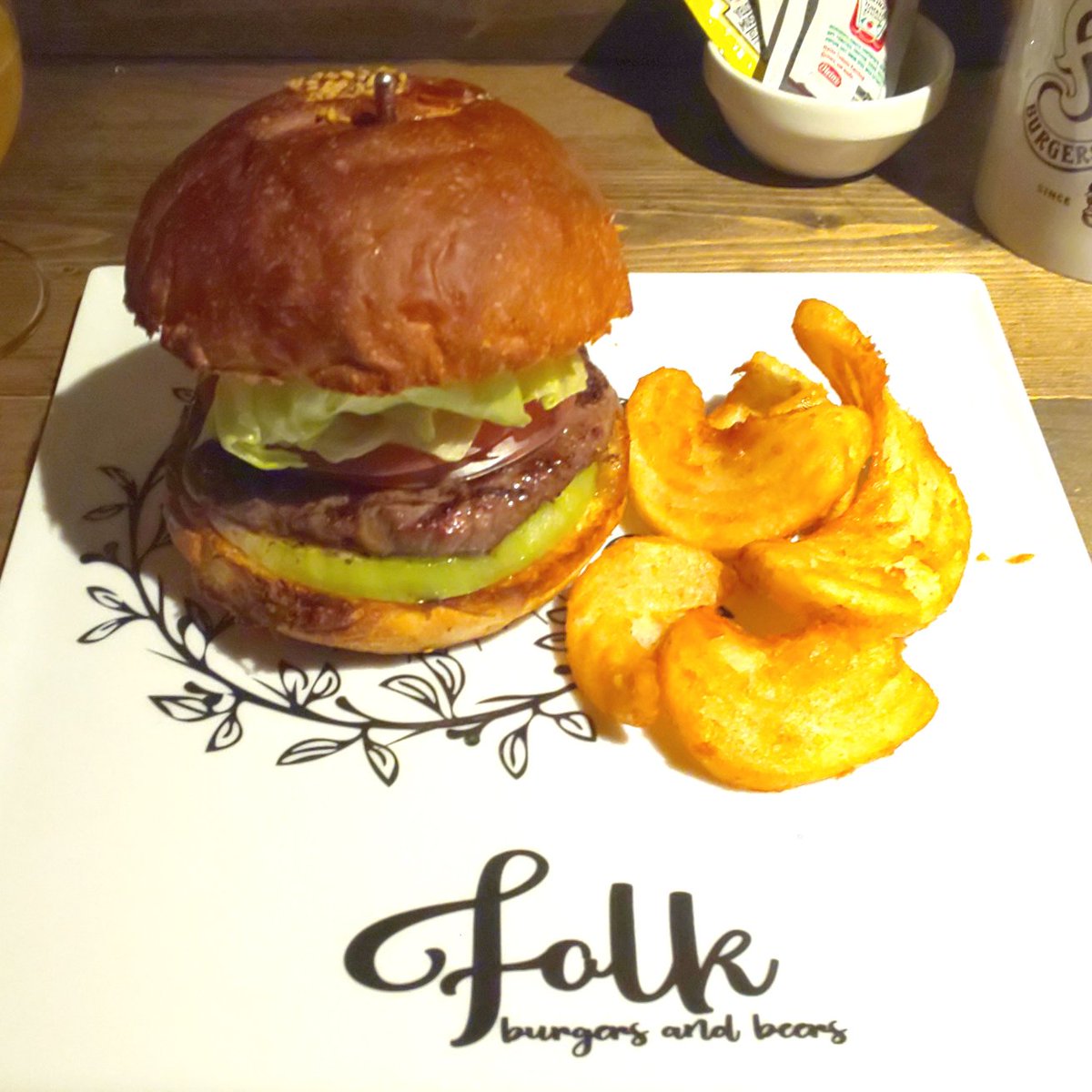 mi_flat's tweet photo. ハンバーガーうまし https://t.co/LGfX8wAvH3