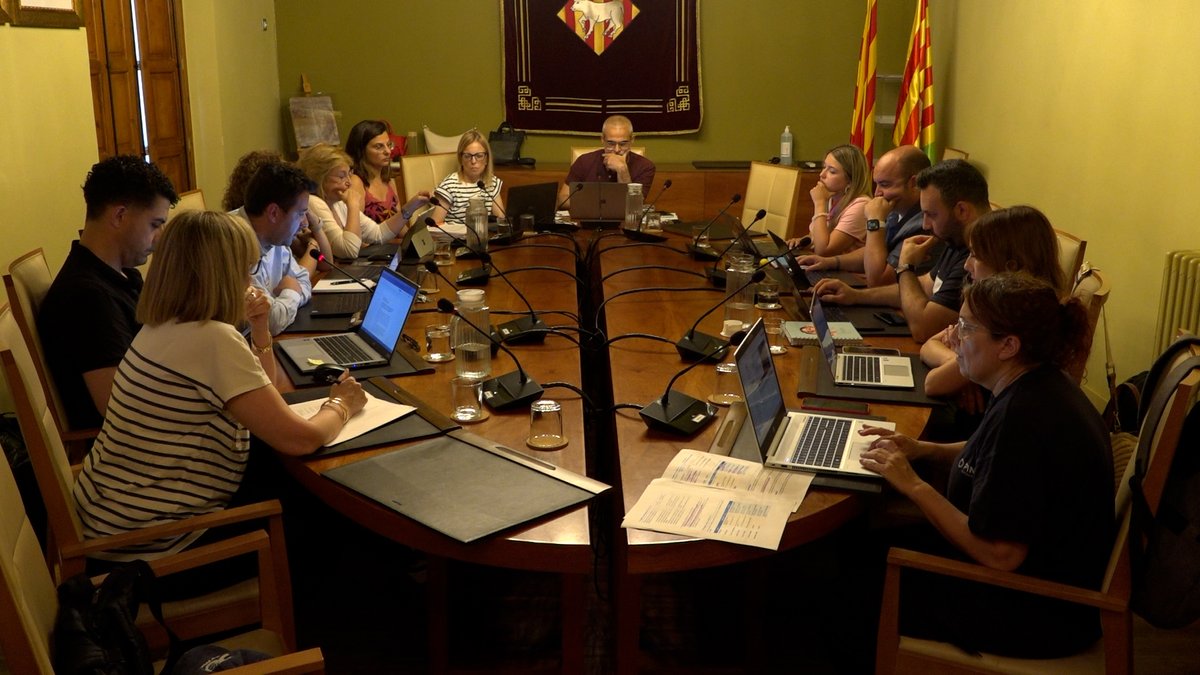 LesBorgesTV's tweet photo. 🎥VÍDEO II Sessió plenària ordinària de l’Ajuntament de les Borges Blanques del 28 de maig del 2026.

https://t.co/2dVcJeja4R https://t.co/dSSJtDpnFj