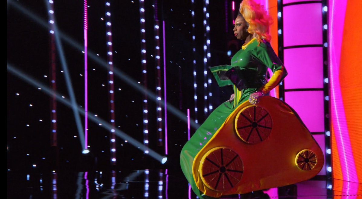 JaidasEstitties's tweet photo. Hi, I’m Vivacious’ Tractor. I don’t go fast, so neither should Vivacious. I chug without the lug. This is my story in how I made history as the first tractor on RuPaul’s Drag Race. #AllStars11 #DragRace https://t.co/7vwO9qAaR9