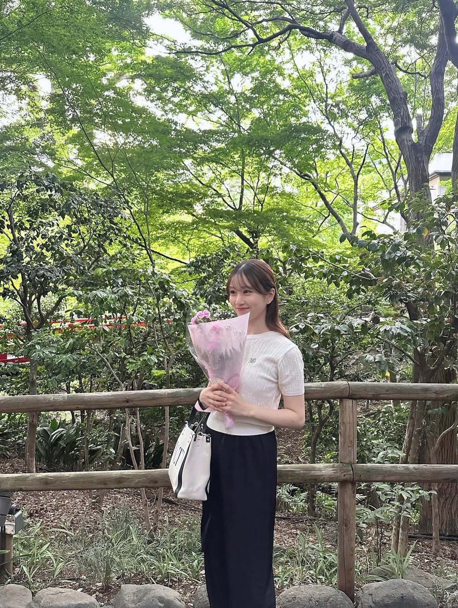 askmnm46's tweet photo. 次いつかな〜って待ってました🙂‍↕️♥️
ハーフアップ天才的に可愛いですｯｯｯ
今日も頑張って良かった幸せ（ ;  ; ）✨ https://t.co/c0QWHjaj9E