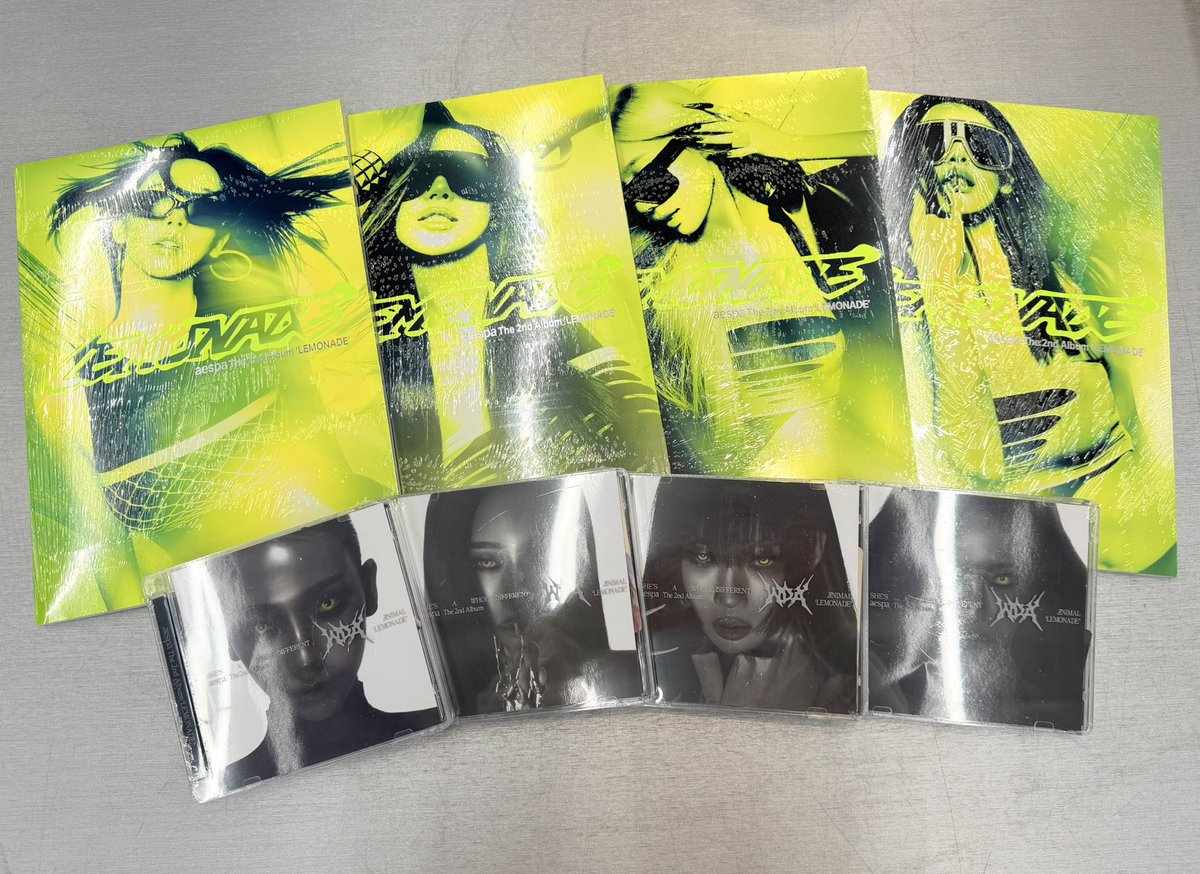 offik_official's tweet photo. [📢] #aespa 신보 앨범 입고 공지

에스파 정규 2집 'LEMONADE'

LEMONADE ver
MUTANT ver 
ACID  ver 
P.O.S ver
CAN ver
WDA ver

오피크 신촌점에 입고 되었습니다 
지금 바로 만나보세요 🍎

#에스파 #aespa
#오피크 #OffiK #OffiK신촌점 https://t.co/3NoFNMu8u5