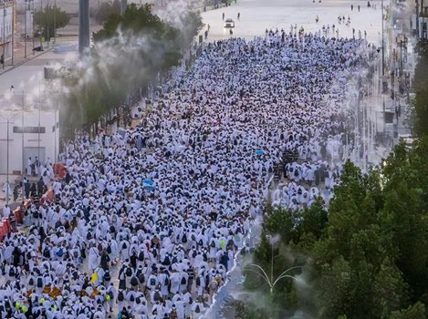 alhait2026's tweet photo. بمناسبة نجاح موسم الحج نحمد الله على ما تحقق من نجاح وتميز في خدمة ضيوف الرحمن، سائلي المولى عز وجل أن يديم على وطننا نعمةالأمن والأمان والخير والازدهار تحت قيادة سيدي خادم الحرمين الشريفين وسمو ولي عهده الأمين حفظهما الله، وأن يجزي جميع الجهات والعاملين  جهودهم المباركة والمخلصة https://t.co/RXLdbkVMSH