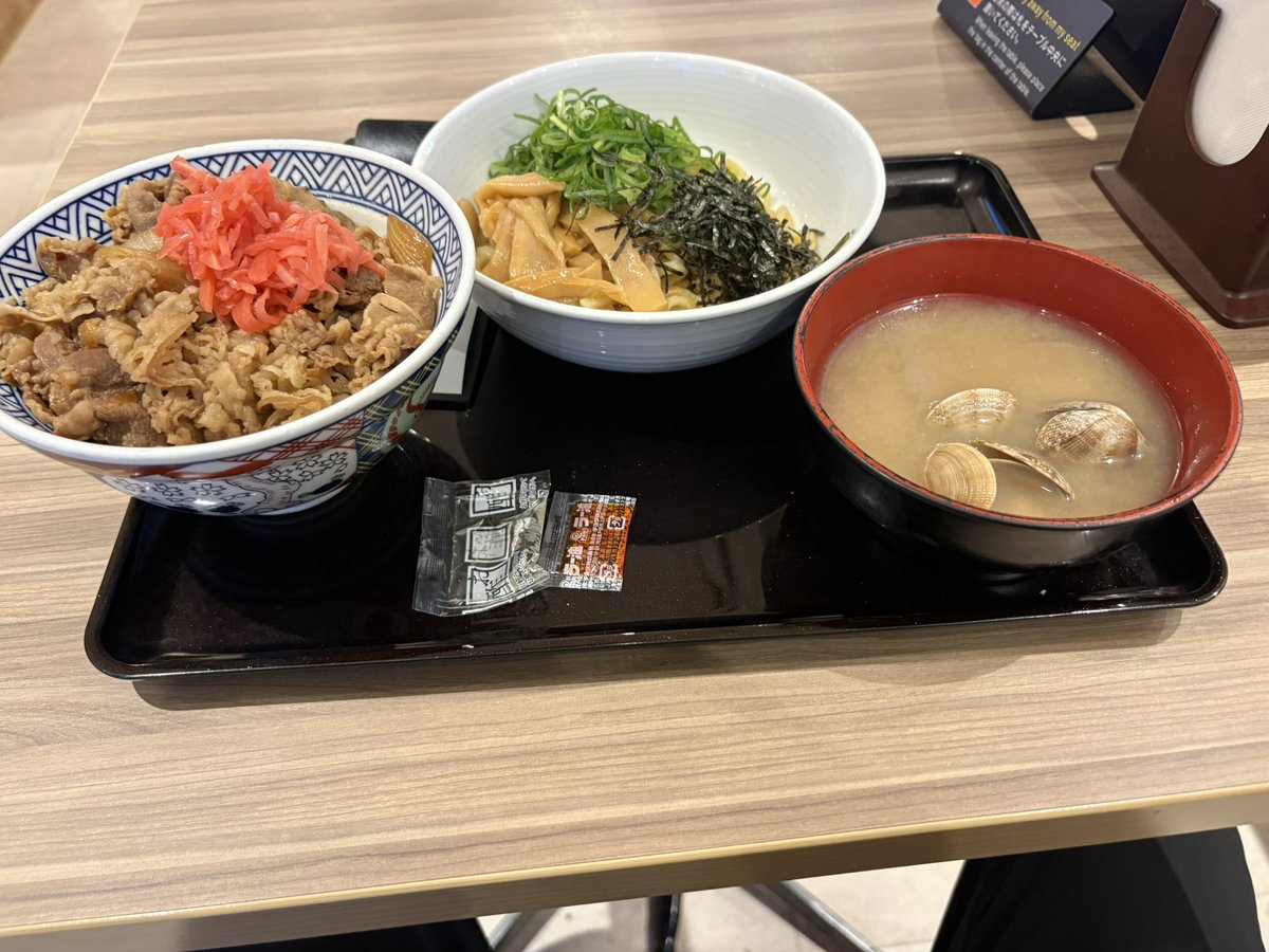 ふじ tweet media