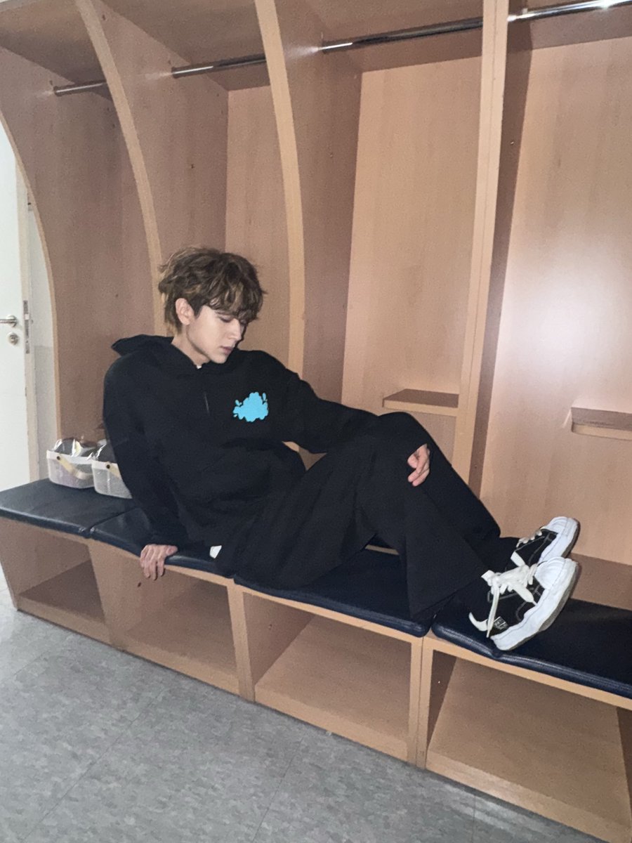 송윤형 tweet media