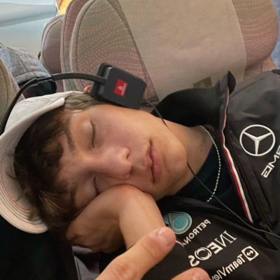 ComradeHyunjae's tweet photo. #NewProfilePic https://t.co/4Mc3Oq8yWY