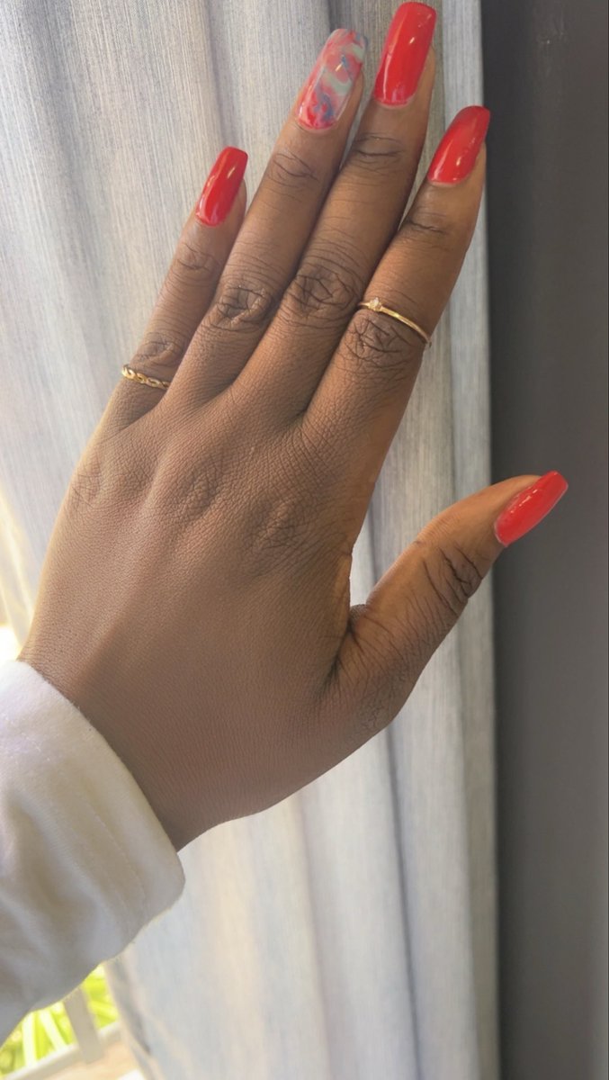 InnoNtsako's tweet photo. Do you all grow your natural nails this long?
🤭 https://t.co/8ueZ6eXjkg