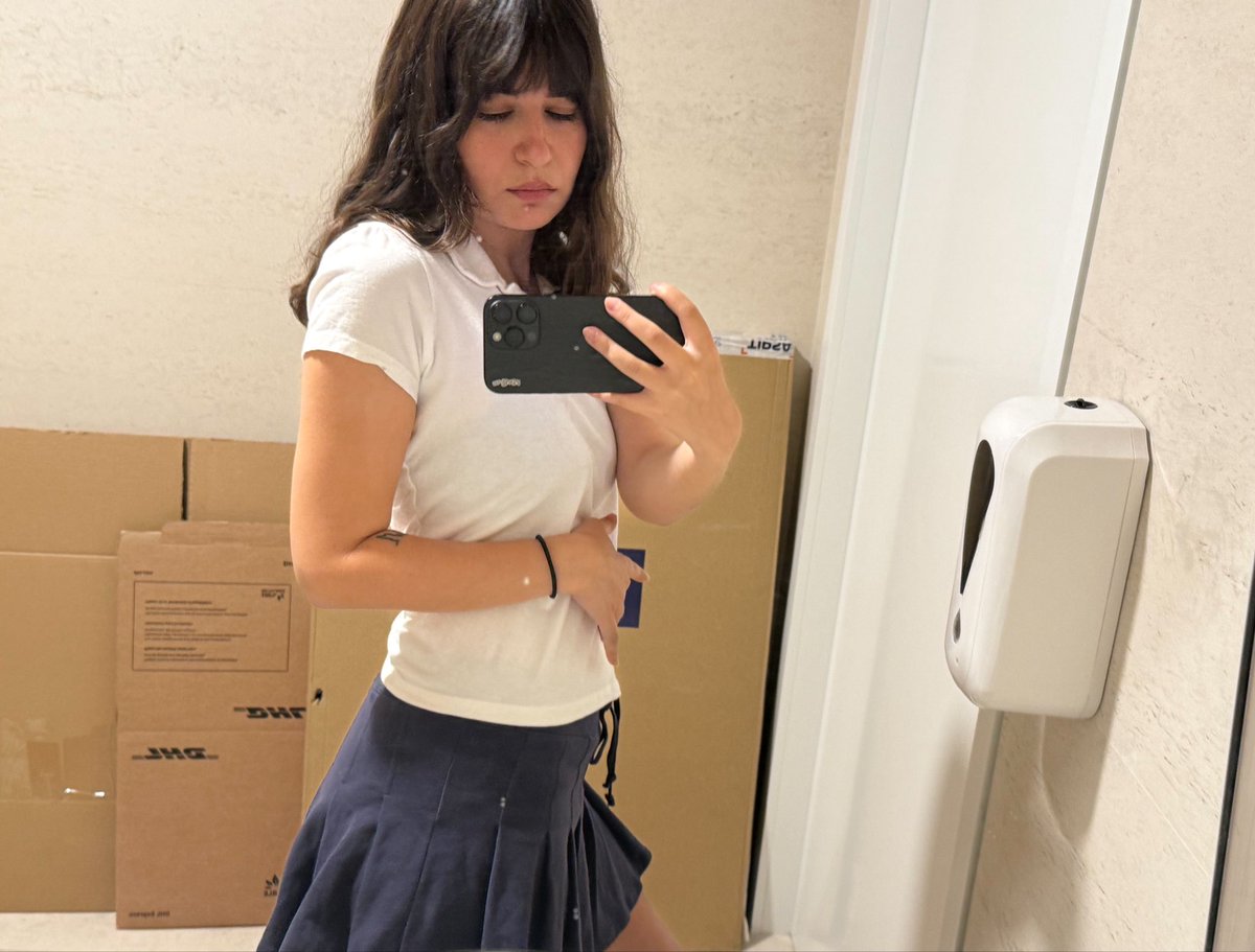 vanessa tweet media
