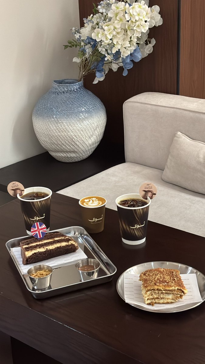 rcr_food's tweet photo. مساء الخير 
تجربتنا كانت عند ثوى كافيه على طريق الإمام أحمد ابن حنبل رحمه الله ( حي الروابي ) 
طلبنا 
آيس دريب إثيوبي حلو مضبوط 
آيس قهوة اليوم حلو 
فلات وايت صيني حلو 
حلا لندن حلو 
بيكان بودينغ جيد 
جلسات داخلية وخارجية 
بدون موسيقى وبدون بارتشن https://t.co/7YMsTOQfLa