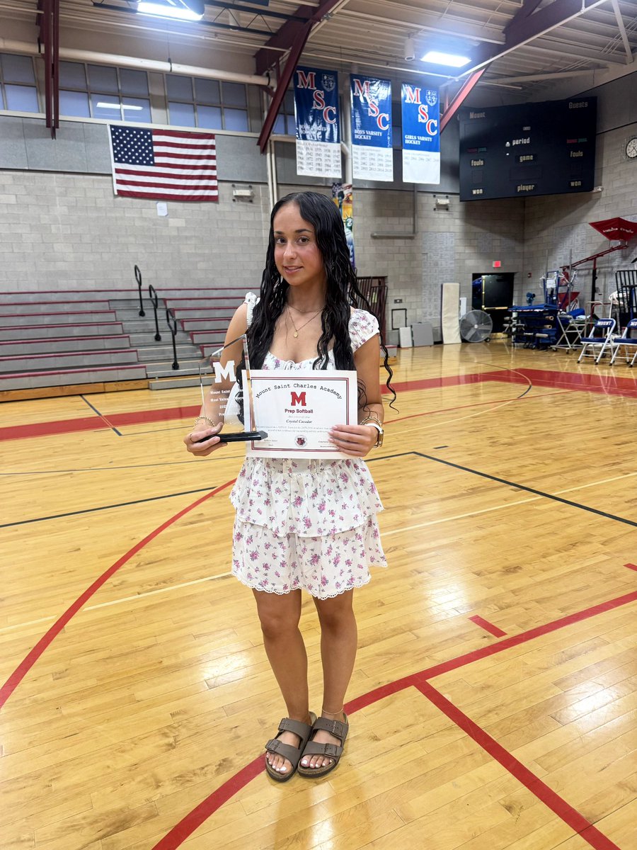 ccacador11's tweet photo. Grateful to earn MVP during my 1st year @MSCAthletics. Thankful to Coaches Bob Sasso, Miranda and Abby for pushing me to be my best  and to be surrounded by these talented and supportive teammates.   @NEUnity18u @SoftballDown @LegacyLegendsS1 @ConnectSports_ @LineDsoftball https://t.co/ZIqvnvsPmD