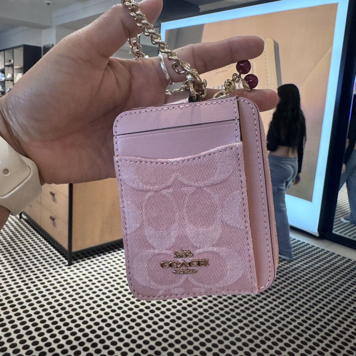 InPrelulu's tweet photo. พรี Coach New collection 

Zip Card Case คอลชมพู ใช้เป็นกระเป๋าตังค์ได้ค่ะ

🌷 2790฿ มัดจำ 2000฿
📦  รอ ~2 wk

ดูสินค้าพรีได้ที่แท็ก #preluluUpdate 

#กระเป๋า #หิ้วเมกา #coach #พรีออเดอร์อเมริกา https://t.co/UjoLALZSFR