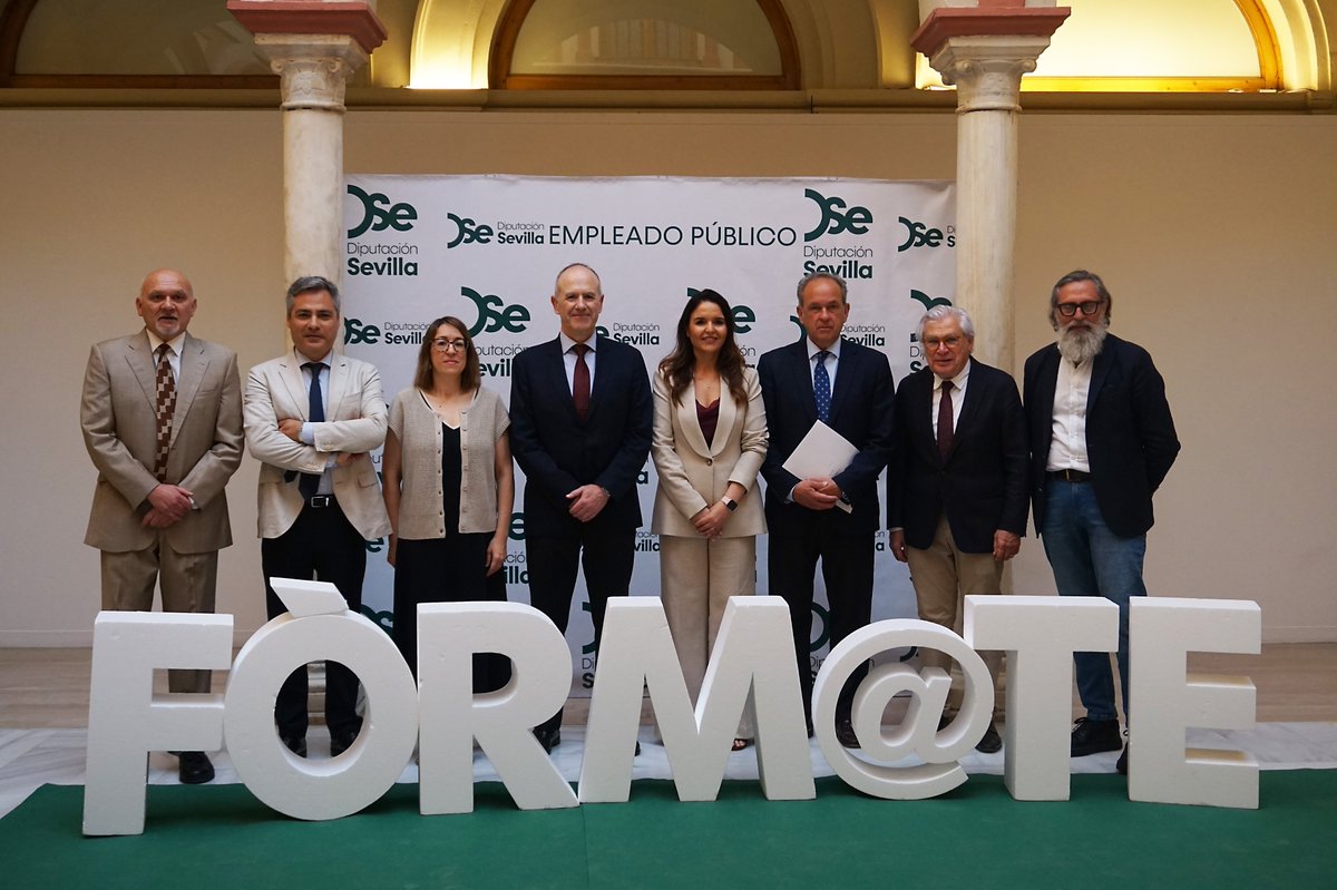 fundlocal's tweet photo. La transparencia, pilar democrático

Hoy, en Sevilla, hemos hablado sobre transparencia y Gobiernos locales ⤵️
https://t.co/05UPwWnvdb https://t.co/HJVpqd7QOw