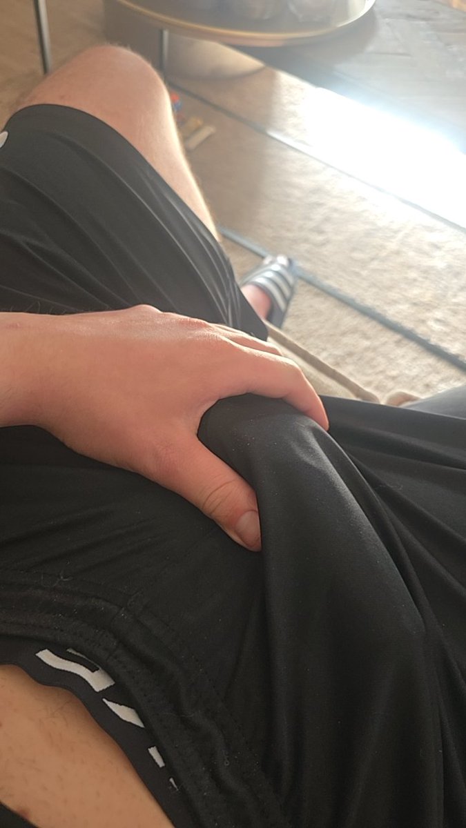 MasterJuul22's tweet photo. Ready to serve? Come in dm, and open your wallet 😈💰 https://t.co/eSM1C6GcTh