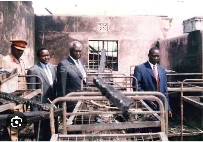 jamesndoch2's tweet photo. The mystery is yet to be solved even after 8 girls have been arrested in relation to the fire in Utumishi Girls where 16 died. We shouldn't be to quick to forget how 68 boys perished in Kyanguli in 2001. 
Oluga, Ruto, Eldoret, Laikipia, Ebola, Gilgil, Congo https://t.co/pZN6EFcvzx