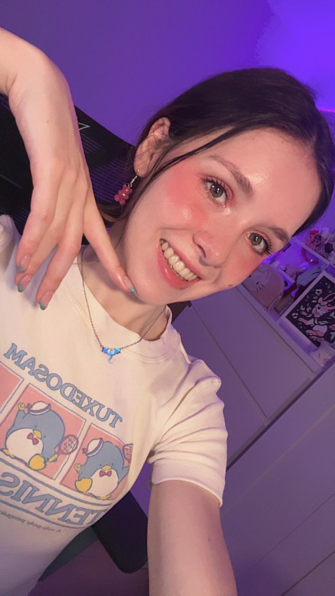 _katcatua_'s tweet photo. Reaccionando al livestream de Wuwa en stream uwu

https://t.co/zPNEVwvBwm https://t.co/4A8bnoioEU