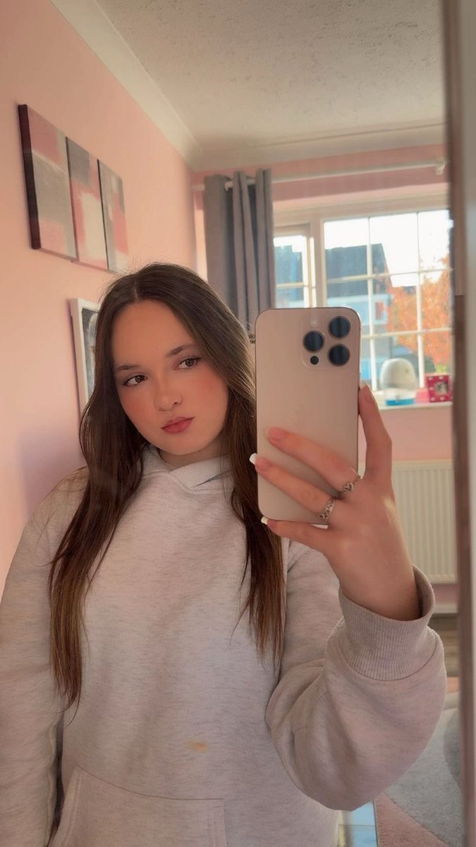 emma ⋆.˚ 𑣲⋆ tweet media