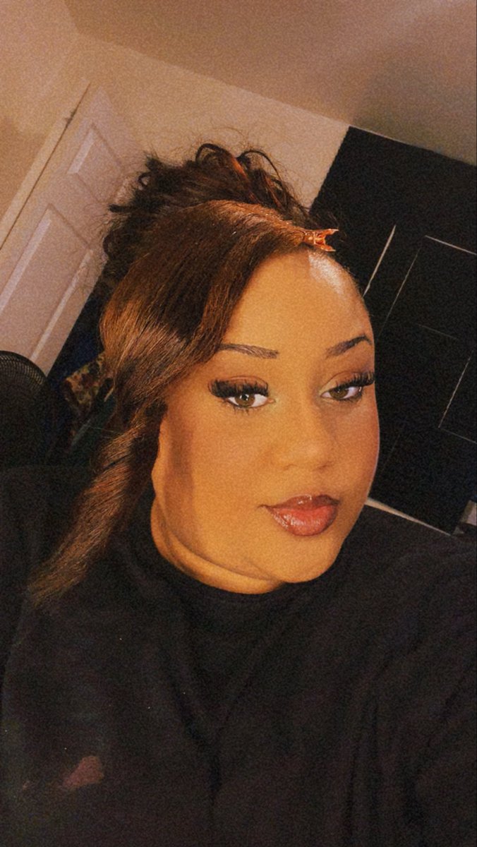 Gloriouslyx's tweet photo. Still fine asf 😩🤏🏼❤️✨. https://t.co/G7isuvdp4v