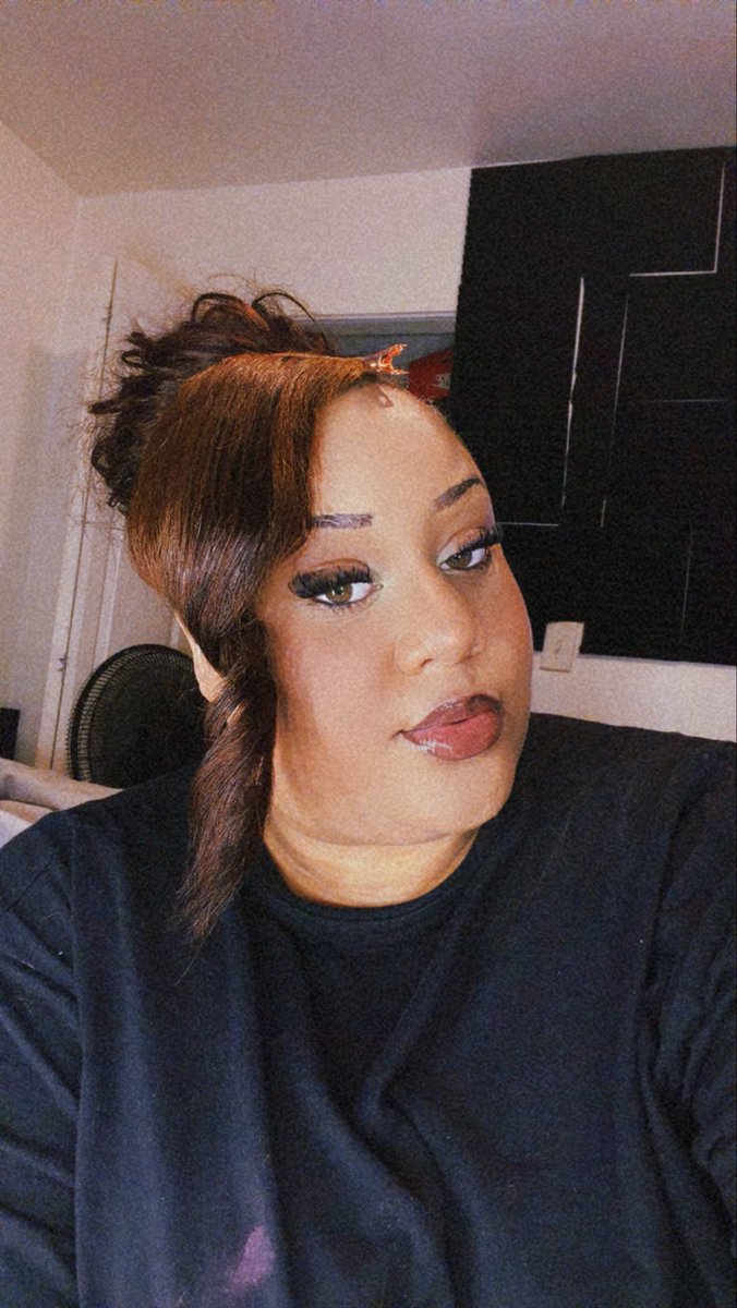 Gloriouslyx's tweet photo. Still fine asf 😩🤏🏼❤️✨. https://t.co/G7isuvdp4v