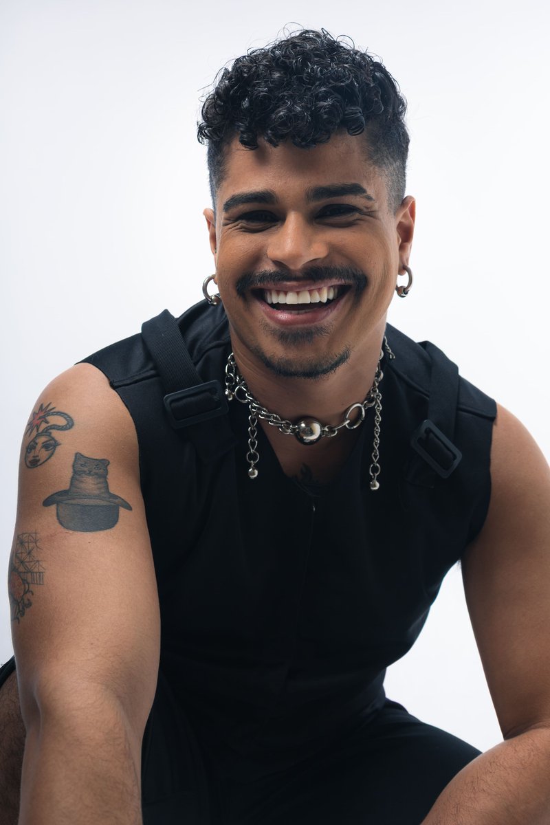 caluniaaa's tweet photo. sabe uma coisa que vai ser legal nesta edição? ver a @sammyodreams e @_matusa__ se jogando no HOUSE

dois artistas LGBTQIA+ conhecidos pelas batidas fortes do techno que farão momentos lindos com suas pesquisas de house music e todas as suas vertentes

eu mesma vou pegar grade! https://t.co/VQQZtYsN2L