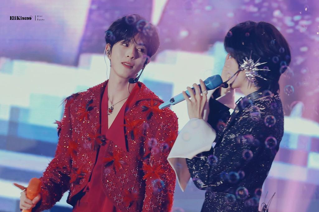 dalhaebe's tweet photo. Their eyes speak adoration and devotion. And my heart beats everytime i see those stares cos there're thousand meanings behind them💜 #xingqiu #xyqqj https://t.co/z9Z3ghlsM0