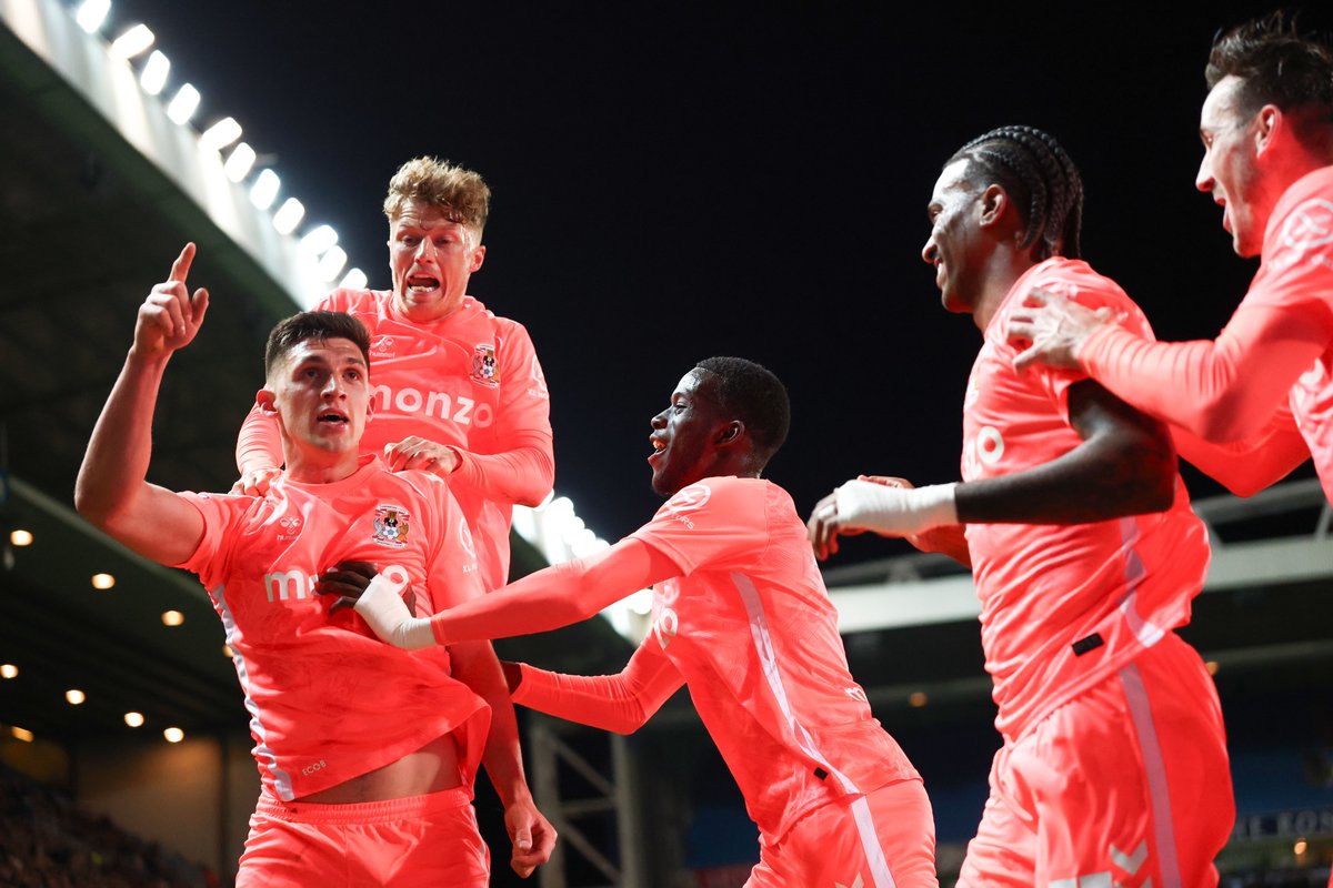 Coventry_City's tweet photo. Here to stay. 🫶 https://t.co/BzmiJznGoY