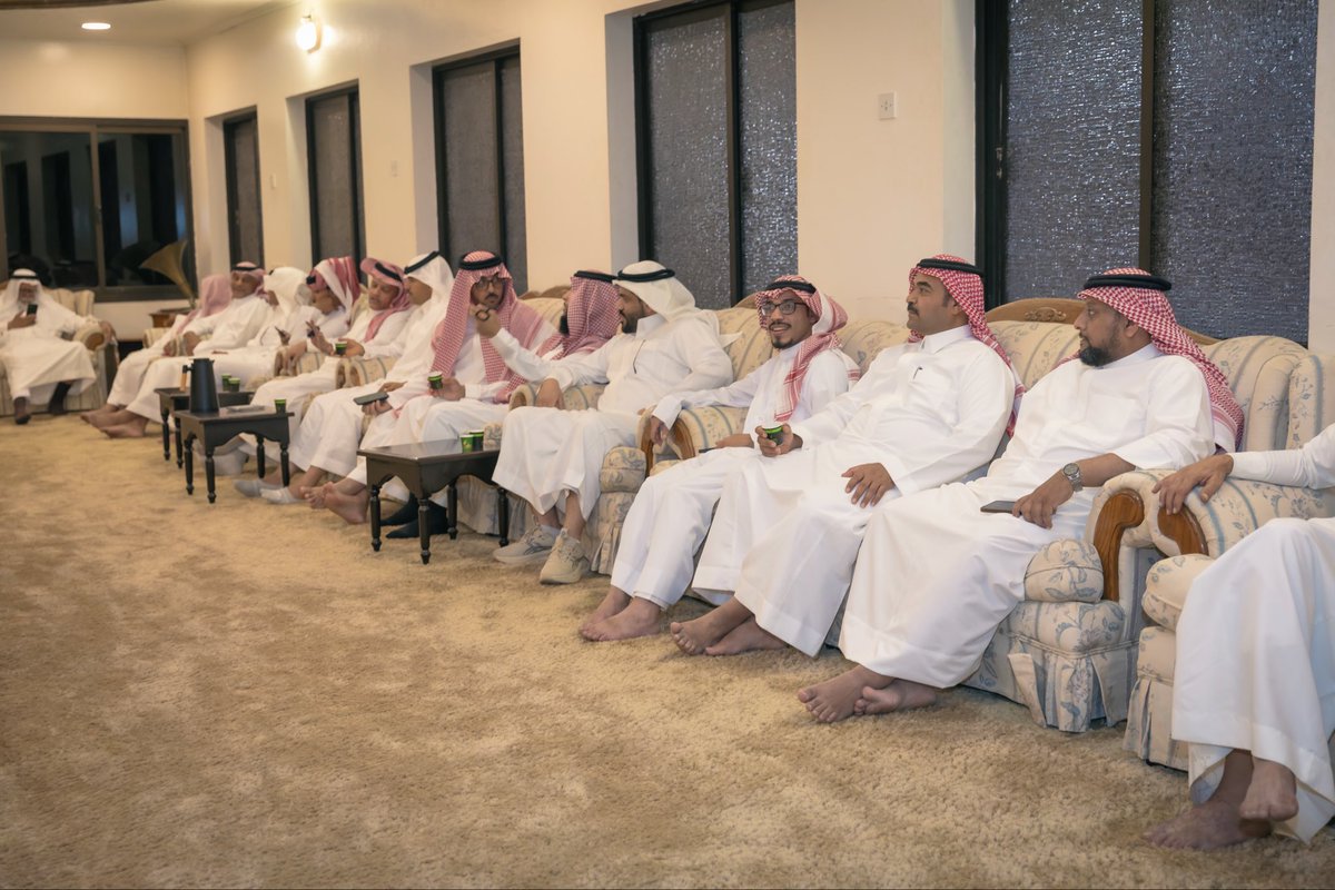 Alaqeel_shoqaiq's tweet photo. أُقيم بحمد الله حفل معايدة أسرة العقيل ببلدة الشقيق بمحافظة الأحساء في مساء أول يوم أيام عيد الأضحى المبارك لعام ١٤٤٧هـ؛ أعاده الله علينا وعلى بلادنا والمسلمين بالخير والمسرات، وكل عام وأنتم بخير. https://t.co/21V3jgaY4m