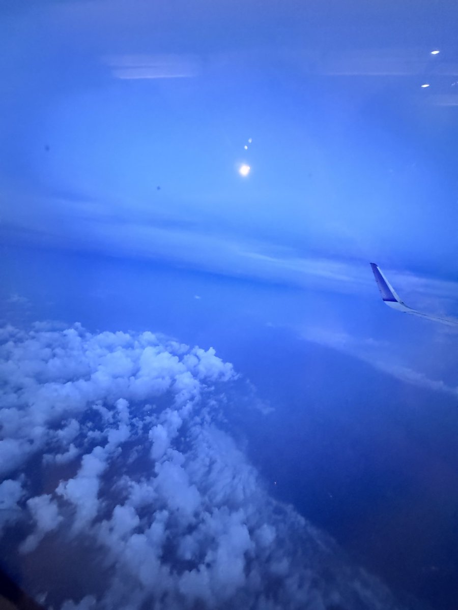 prasannasanthi's tweet photo. @drramyamurali @SimonTurkas Let’s see your Moon. 
#Pras_Clicks 
Clicked today while flying back home from  Chennai and after Landing https://t.co/qK5wJtQmLY