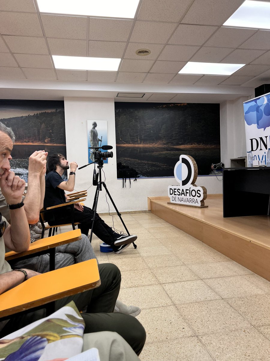 FundProfSol's tweet photo. Participamos en el foro de @DiariodeNavarra sobre envejecimiento y nuevas longevidades, organizado en @ClaretLarraona ‼️

Un espacio donde también se anima a los más jóvenes a reflexionar sobre la importancia de acompañarnos entre generaciones 🤩 

#DesafiosNavarros https://t.co/Tgs1aR6S6a