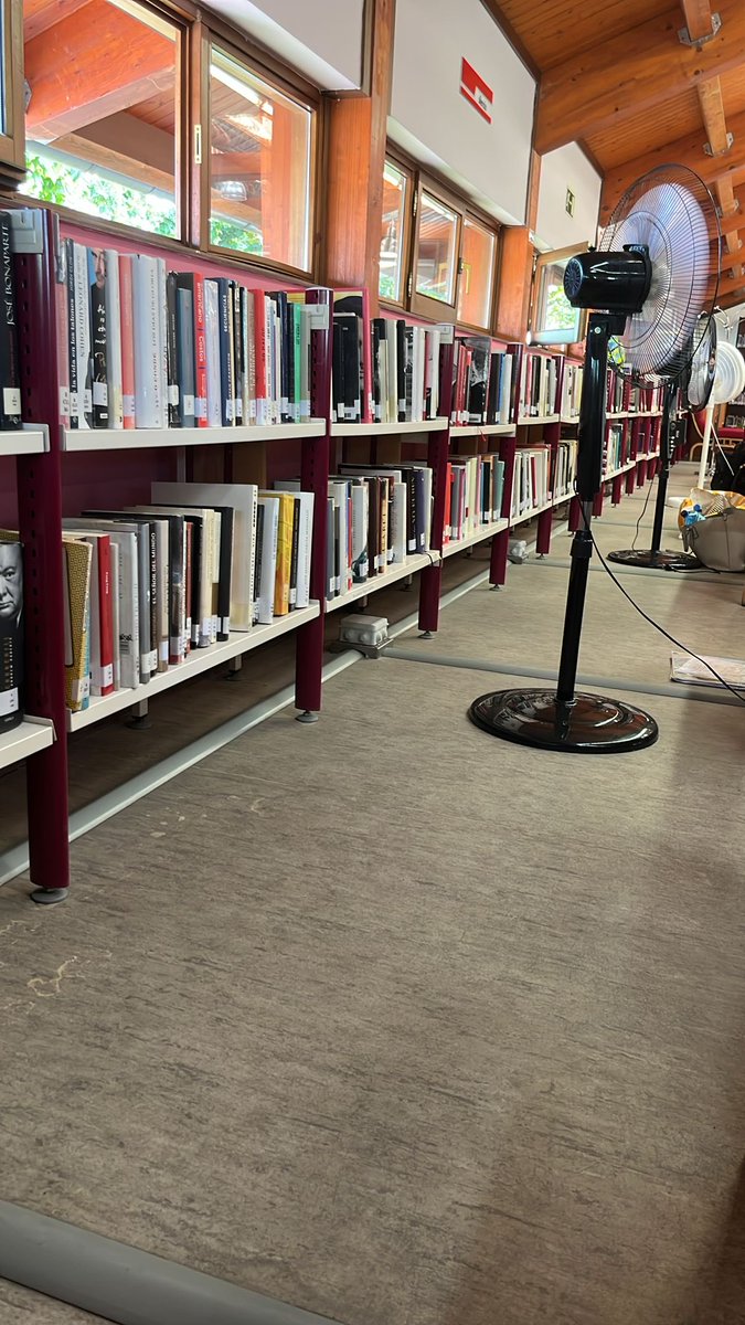 EssalhiAbdul's tweet photo. Con 31ºC y la biblioteca sin aire acondicionado

A días de la PAU, oposiciones, exámenes finales…

Que vergüenza de ayuntamiento, que vergüenza de gobierno, que desastre todo. En solo 3 años han destrozado el municipio

Urge un cambio en #Moralzarzal https://t.co/3qJjqgF0MN