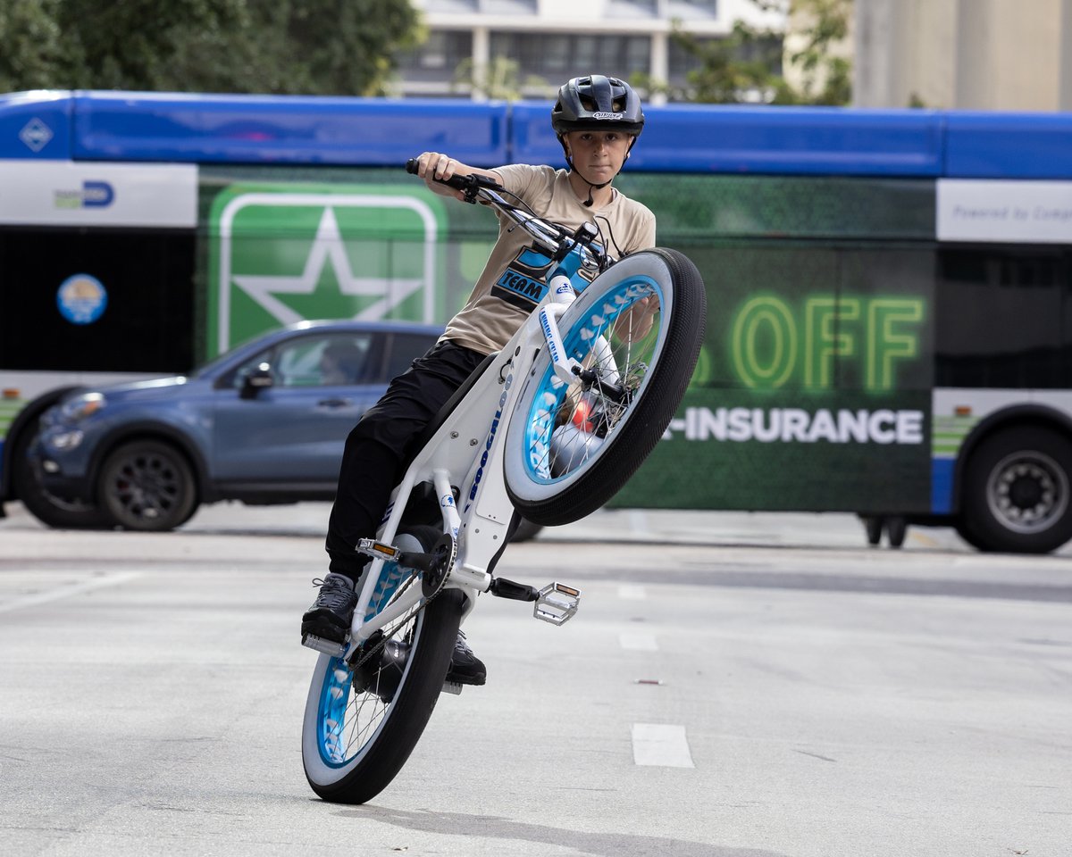 sebikes's tweet photo. The Electric Boogaloo is arriving at select authorized SE dealers! ⚡️ @oneway_lilman has a blast cutting it up on this bike, and you will, too! 🔥 #sebikes #sebikeslife #electricboogaloo #ebike https://t.co/GyJbqoMx5T