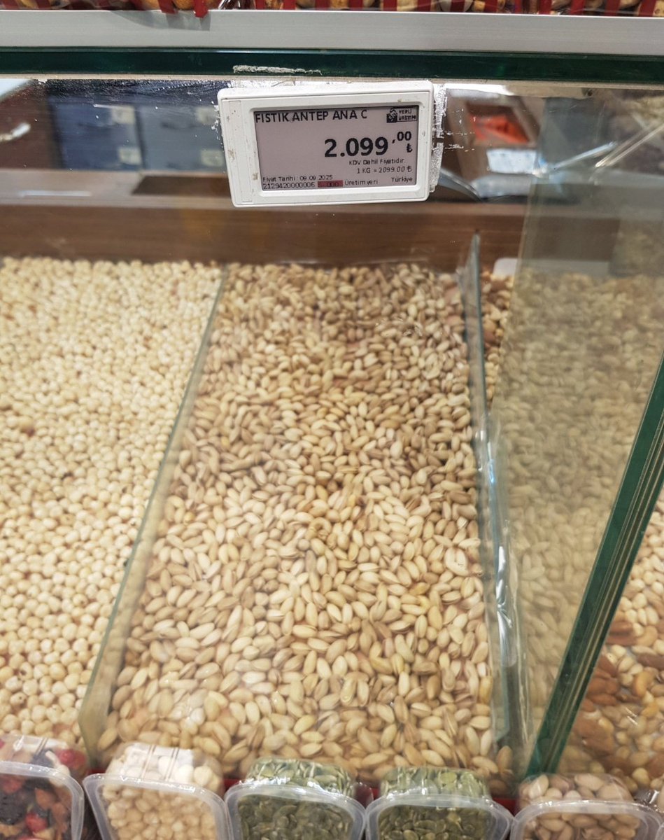 ZamHaberAjans's tweet photo. Antep fıstığı kg 2.099 TL https://t.co/Ib6Hmtp7C1