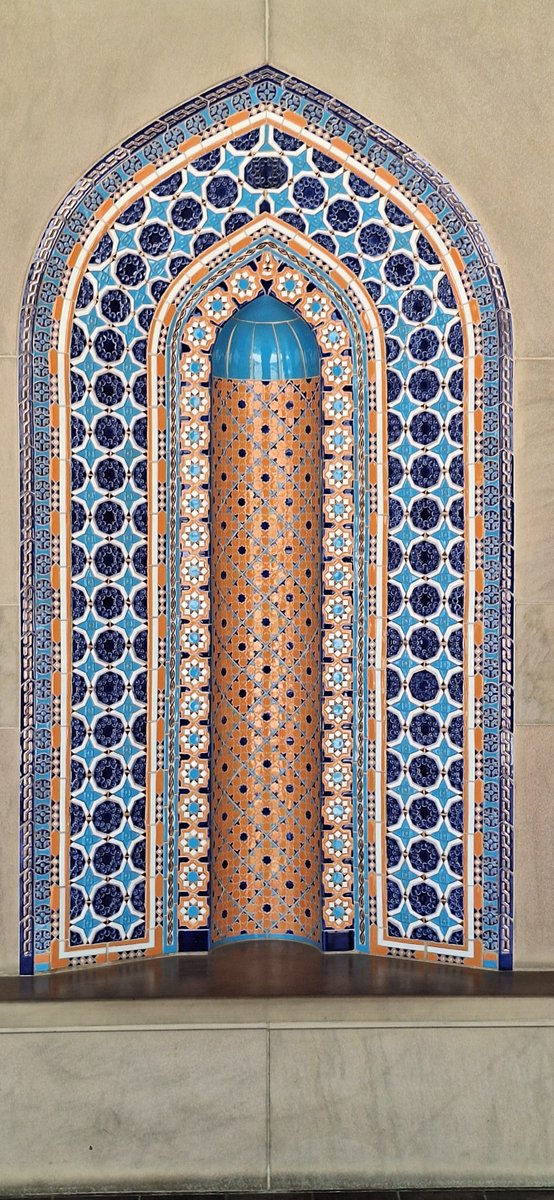 MyBeauDes's tweet photo. The wonderful symmetries of the architecture of the Sultan Qaboos Grand Mosque in Muscat, Oman. 
It is a must when you visit Oman in the future. 
Put Oman on your bucket list. https://t.co/wFtEvqfLd8