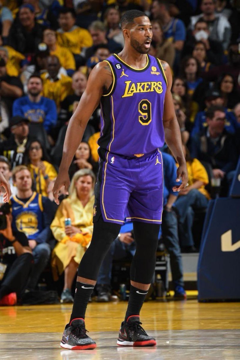 LakeShowYo tweet media