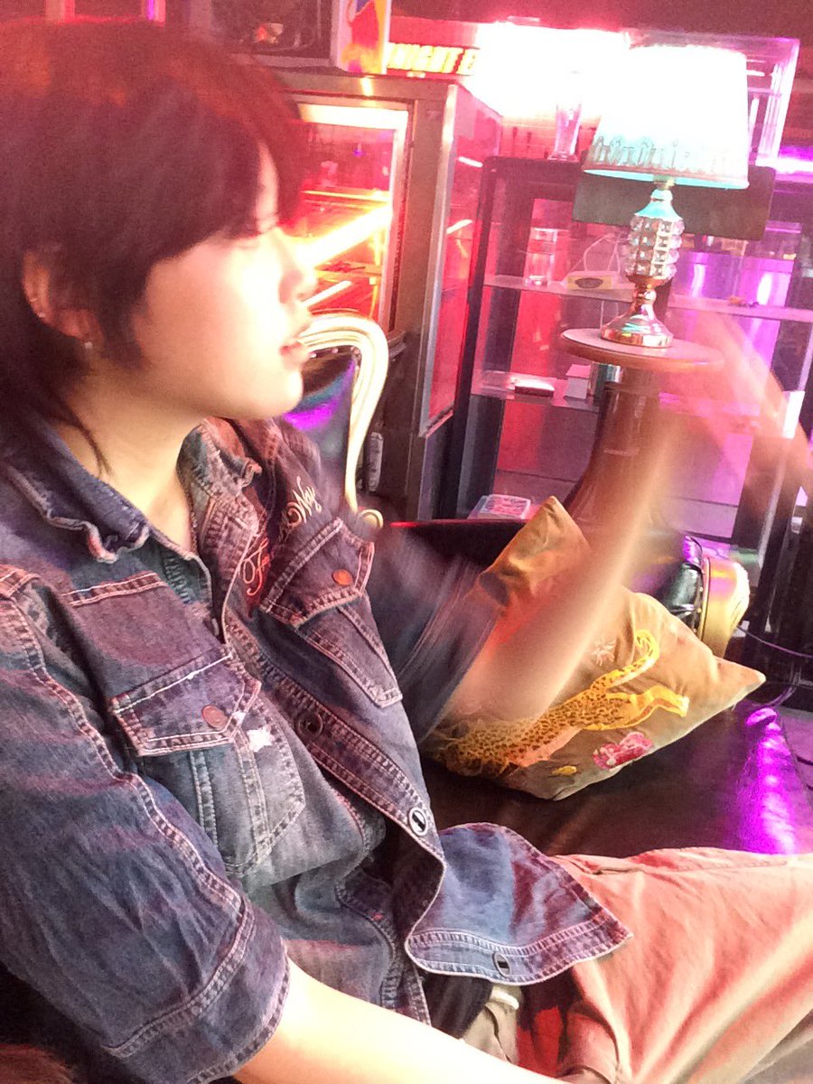 dearuya's tweet photo. 옛날사진 보니까 머리 다시 짜르고싶다… https://t.co/DMEAtnMFfg