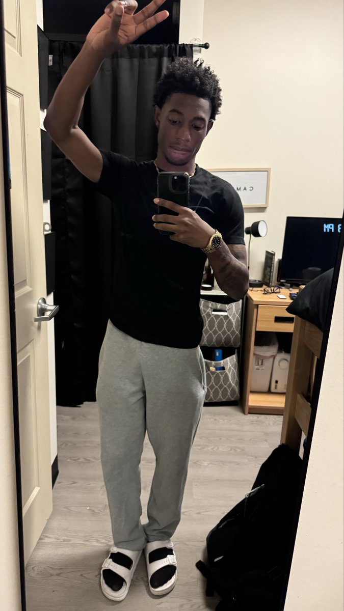 frails_cameron's tweet photo. Uniform on or off ?? https://t.co/8hyt7xgQnn