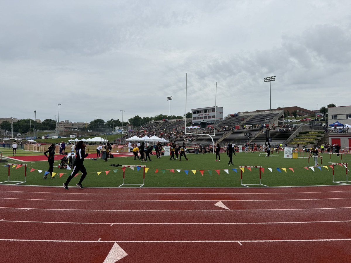 CoachMasters55's tweet photo. Hello old friend…always great to see you and be back…#MSHSAA #StateTrack #Day1 #AMDG https://t.co/CtE1dlH9kC