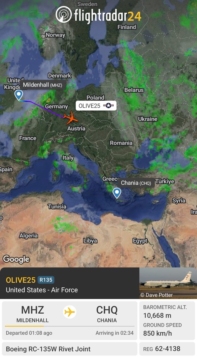 Intel_Sky's tweet photo. FR24 recently detected the deployment of the US strategic reconnaissance and electronic warfare aircraft, the RC-135W Rivet Joint (call sign OLIVE25), heading directly from its main base at RAF Mildenhall in the UK to the Chania (Souda Bay) base on the Greek island of Crete.
This movement cannot be dismissed as routine. The Rivet Joint is the Pentagon's premier platform for signals intelligence (SIGINT), communications interception, and radar frequency scanning. Deploying it now to reinforce the intelligence squadron stationed in Crete coincides with the US administration entering the operations room and the collapse of de-escalation efforts.
This strategic positioning indicates that US Central Command is expanding its electronic umbrella over the theater of operations. It is conducting precise, real-time updates of regional air defense and radar maps—a classic operational measure that invariably precedes decisions to launch large-scale strategic strikes to secure safe corridors for attack aircraft. The Pentagon's electronic eyes are mobilizing in preparation for the coming hours.