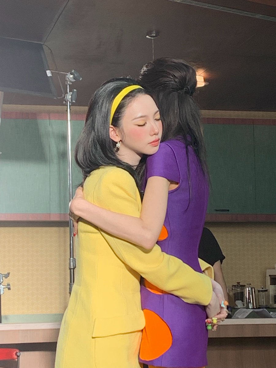 wpfzkftz's tweet photo. 그니까 이게 하루만에 일어난 일이라고?
260529를 칼젤의 날로 지정하겠습니다 https://t.co/EdsRn7bWNz